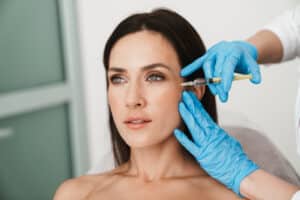 A woman getting Jeuveau injections in Chicago